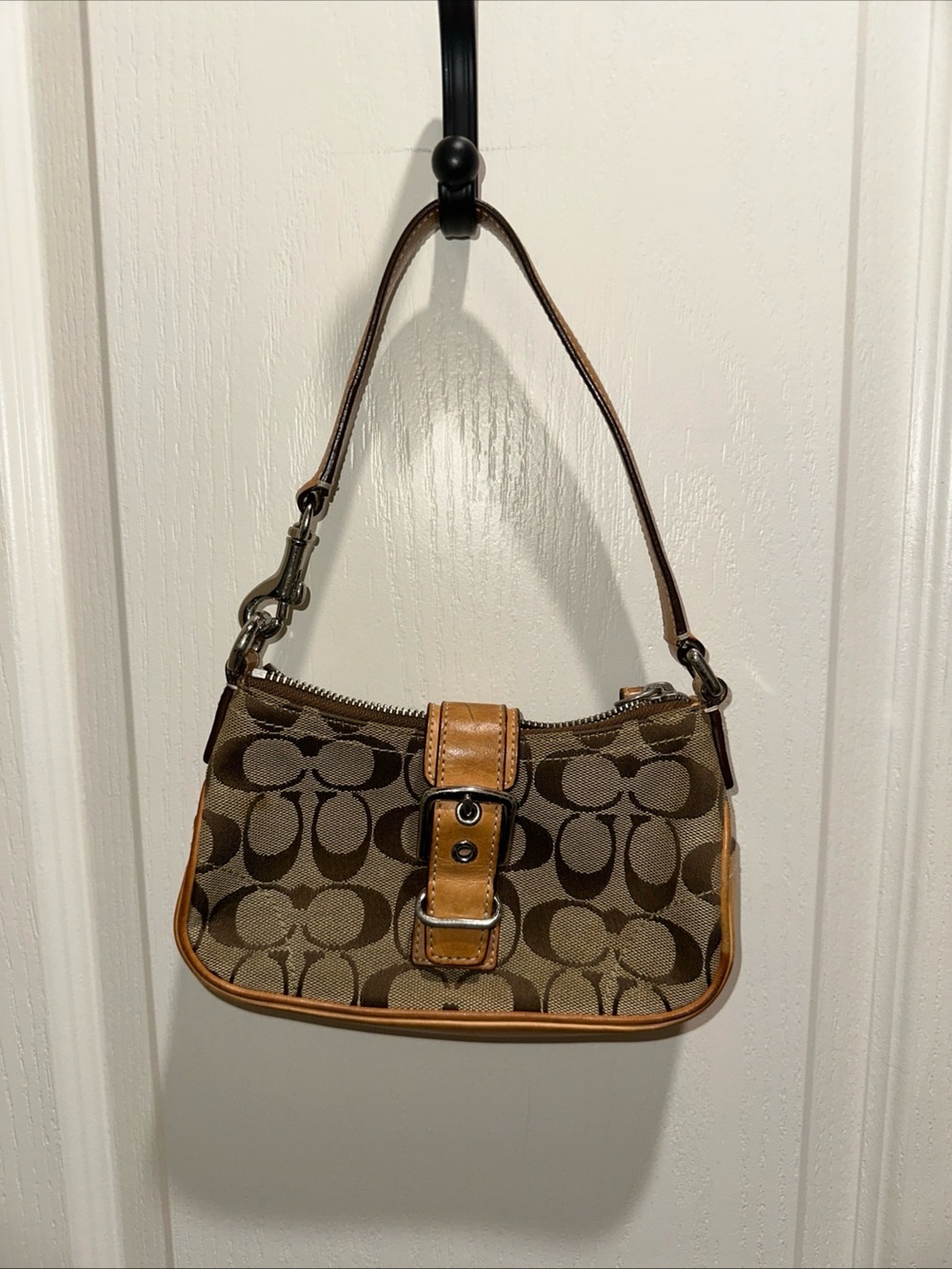 Vintage Coach Signature Demi Buckle
Small Shoulder Bag Tan Leather Trim
#6362